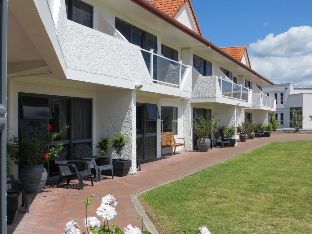 Harbour View Motel On Ahuriri Beach In Napier Nz With Sea View Suites Экстерьер фото